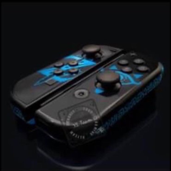 Legend of Zelda Nintendo Switch Controllers - Picture 1 of 4